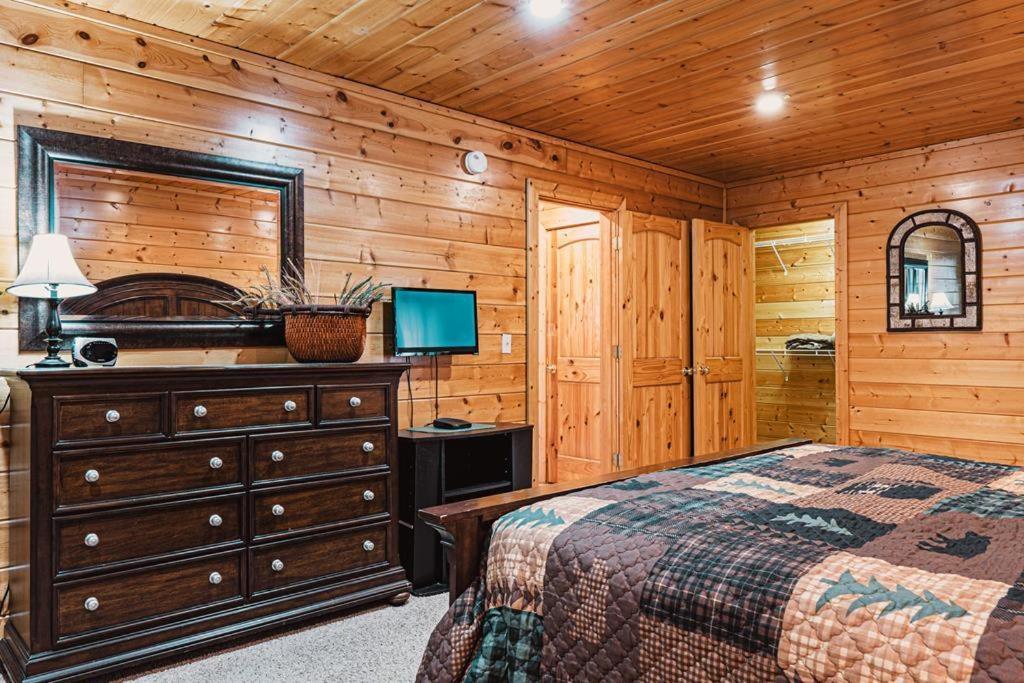 Bear'S Lair Villa Гетлинбург Екстериор снимка