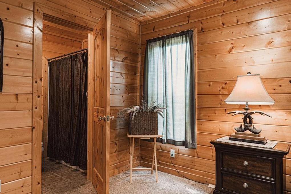 Bear'S Lair Villa Гетлинбург Екстериор снимка